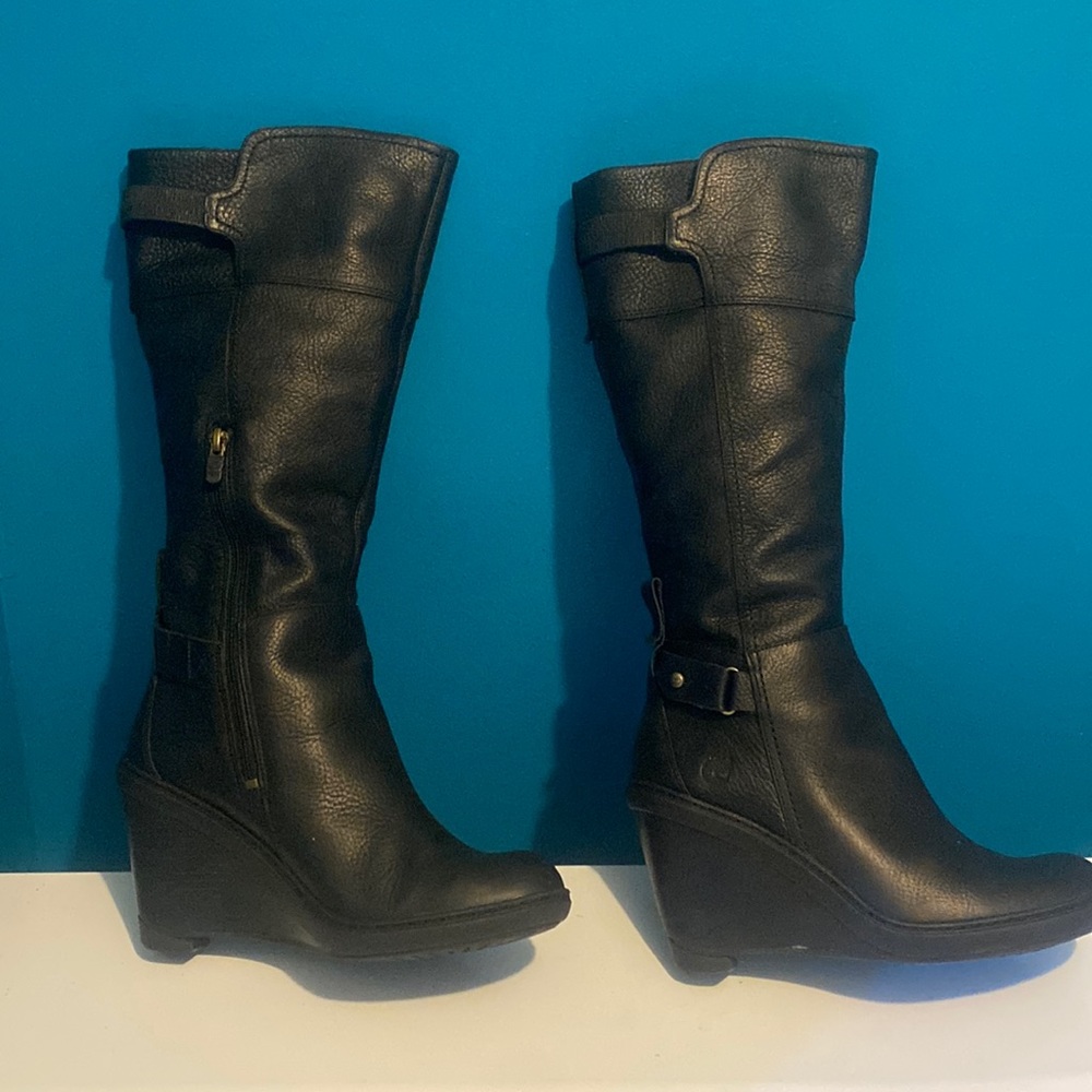 Knee High Black Leather Timberland Boots Size 8.5